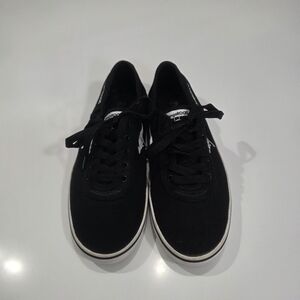 KangaROOS Black Canvas Sneakers Casual Lace Up Women’s Size 10